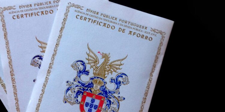 Taxa de juro dos Certificados de Aforro mantém-se nos 3,5% em junho 11 Certificados de Aforro