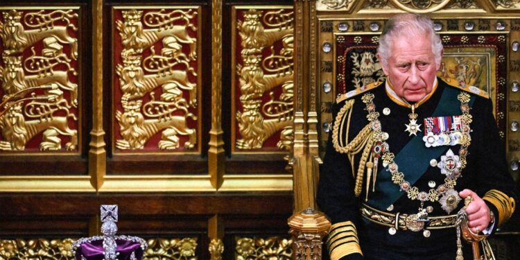 Coroação 'modernizada' de Carlos III reflete evolução da sociedade 11 Coroação Carlos III