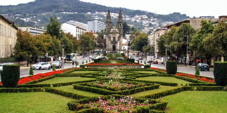 Guimarães formaliza candidatura a Capital Verde Europeia 2025 11 Guimarães