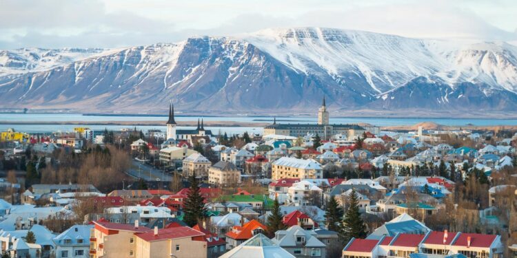 Emigração portuguesa para a Islândia atinge segundo valor mais alto do século 11 Islândia