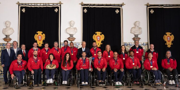 Presidente da República condecora Federação Portuguesa de Andebol 11 andebol em cadeira de rodas