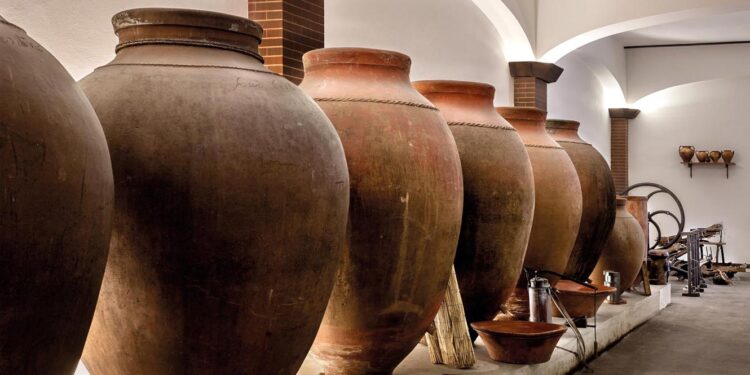 Vinho de talha: os segredos do português que dorme em ânforas de barro – até hoje! 11 ânforas de barro