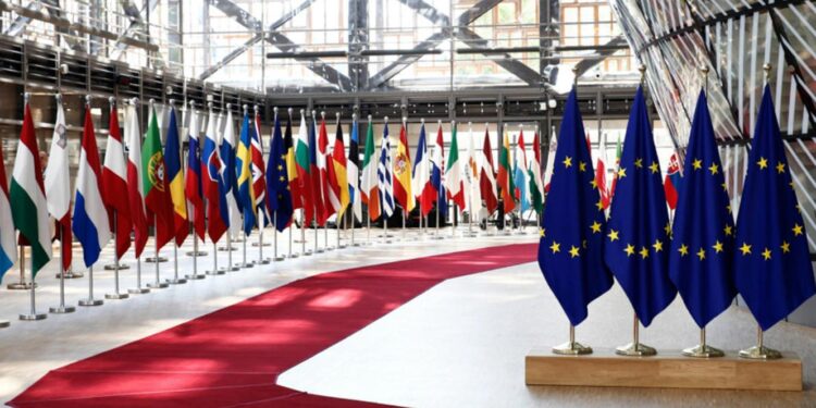 Governo prepara eleições europeias com mais mesas de voto em pontos turísticos 11 Governo prepara eleições europeias com mais mesas de voto em pontos turísticos