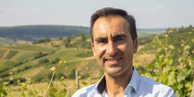 Luxemburgo. António da Costa Araújo é o segundo burgomestre de origem portuguesa a dirigir a autarquia de Bous-Waldbredimus 11 António da Costa Araújo