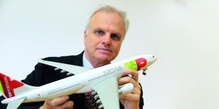 Neeleman diz que nacionalização da TAP é 'ideologia política' 11 David Neeleman