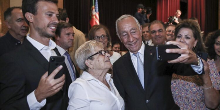 Marcelo inicia comemorações do Dia de Portugal com portugueses e lusodescendentes residentes na África do Sul 11 Marcelo África do Sul