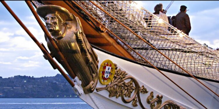 Navio-Escola Sagres inicia viagem rumo à América do Sul 11 Navio-Escola Sagres