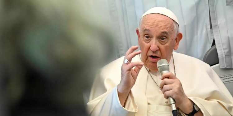 Papa diz-se preparado e “com tudo à mão” para rumar a Lisboa para a JMJ 11 Papa Francisco