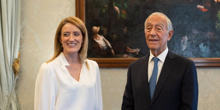 Conselho de Estado pede União Europeia coesa e "política de migrações mais adequada" 11 Roberta Metsola