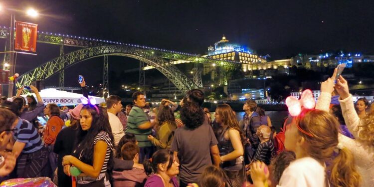 São João do Porto com três palcos e um monumental fogo de artifício 11 São João do Porto
