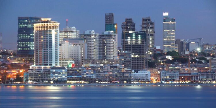 Costa terminou visita a Angola e junta-se a Marcelo na África do Sul 11 angola