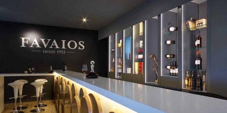 O Espumante Adega de Favaios Grande Reserva 2013 conquistou mais um troféu para esta cooperativa do Douro 11 favaios