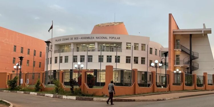 Guiné-Bissau. Novos deputados tomam posse em 27 de julho 11 palacio colinas de boe