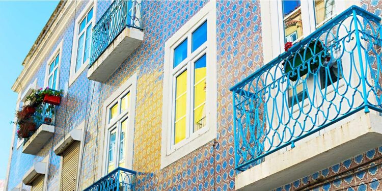 Inquilinos admitem avançar para tribunal ou recorrer a Marcelo para travar corte “ilegal” no apoio à renda 11 portugal predio tipico