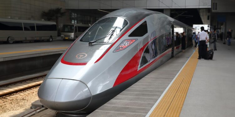 China. Velocidade extrema: conheça o comboio de alta velocidade de 350 km/h 11 CRRC Changchun Railway Vehicles Co., Ltd