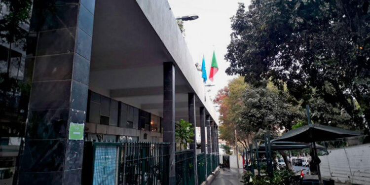 Angola. Consulado português em Luanda alerta contra "intermediários" fraudulentos 11 Consulado português em Luanda