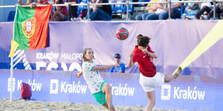 Futebol de Praia. Seleção feminina conquista bronze nos Jogos Europeus 11 Futebol de Praia. Seleção feminina