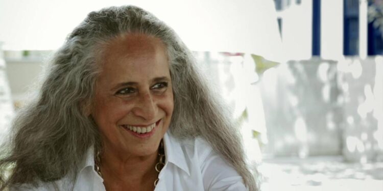 Governo atribui Medalha de Mérito Cultural à cantora Maria Bethânia 11 Maria Bethânia
