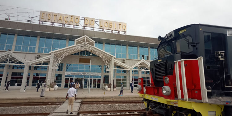 Angola pede a consórcio do corredor do Lobito que "surpreenda" 11 corredor do Lobito