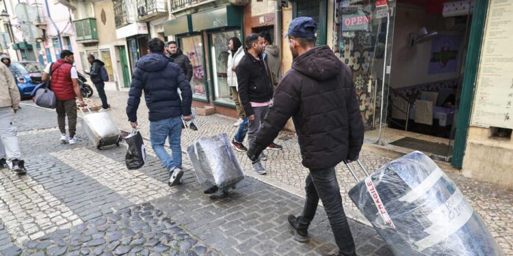 Seis detidos em operação da PJ que desmantelou organização de imigração ilegal 11 imigração ilegal