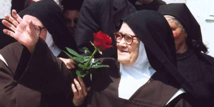 Decreto que proclama virtudes heroicas da Irmã Lúcia lido a 13 de julho 11 irma lucia