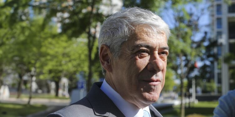 Sócrates critica Costa e buscas a Rio. "Deriva penal autoritária" 11 jose socrates