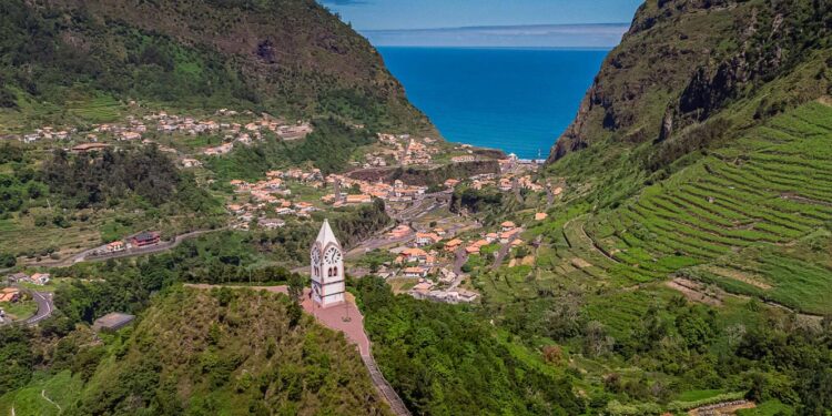 Agência de notação financeira canadiana reviu em alta o rating da Região Autónoma da Madeira 11 madeira portugal