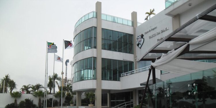 Brasil. Presidente da República de Portugal condecora o Clube de Regatas Vasco da Gama, que comemora 125 anos 11 Clube de Regatas Vasco da Gama