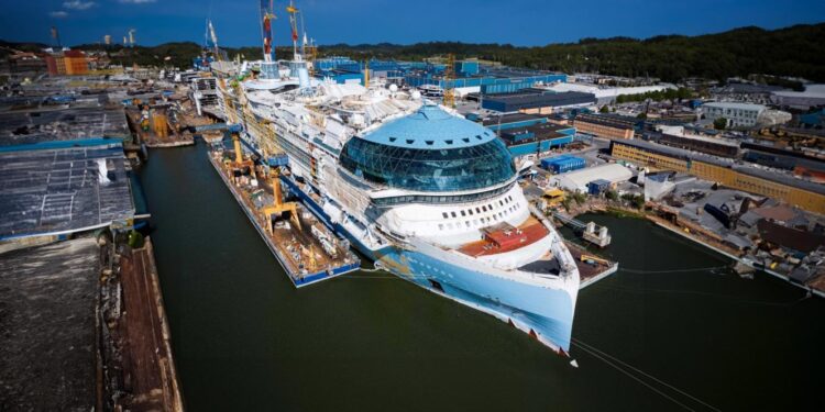 Icon of The Seas cruise ship