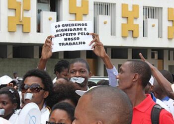 Moçambique. Profissionais de saúde em greve
