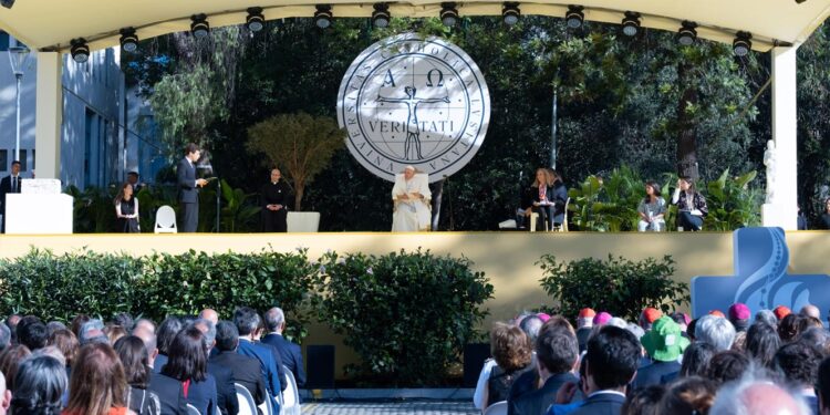 Papa Francisco na Universidade Católica Portuguesa