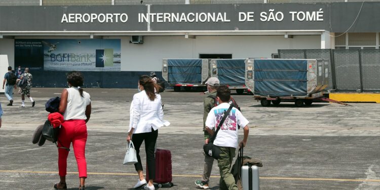 São Tomé e Príncipe afasta risco de saída de quadros jovens com acordo de mobilidade 11 aeroporto internacional de sao tome