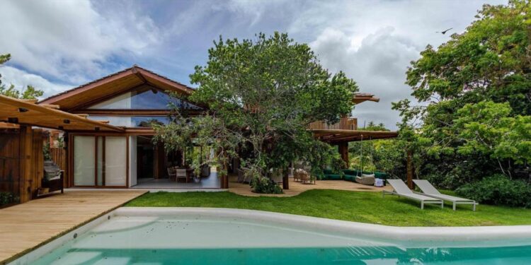 Ingleses e franceses são os que compram mais casas em Portugal. Zonas rurais começam a ser opção 11 casas Portugal. Zonas rurais