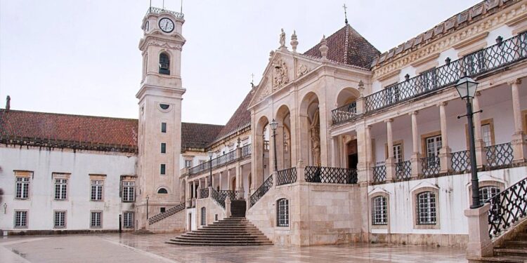 Portugal mantém seis universidades entre as 1000 melhores do mundo 11 coimbra torre cabra universidade