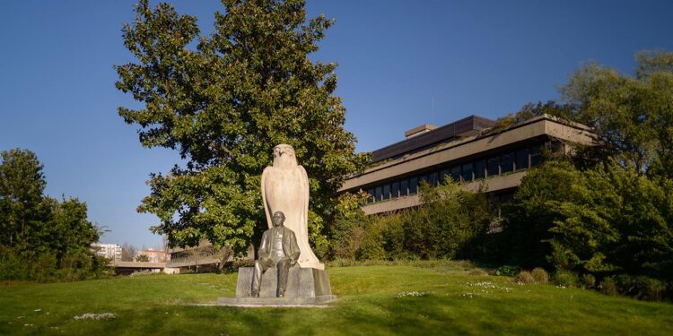 UNESCO vota classificação de Gulbenkian como Património Mundial e alargamento em Guimarães 11 edifício da Gulbenkian,