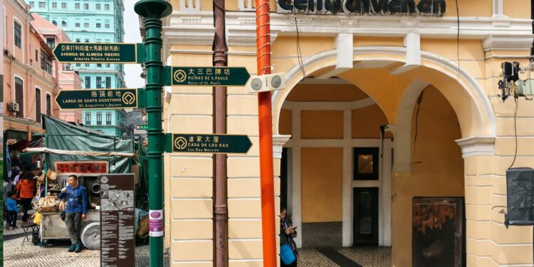 Macau. Governo quer alargar ensino de português "desde a infância" 11 macau ensino de português