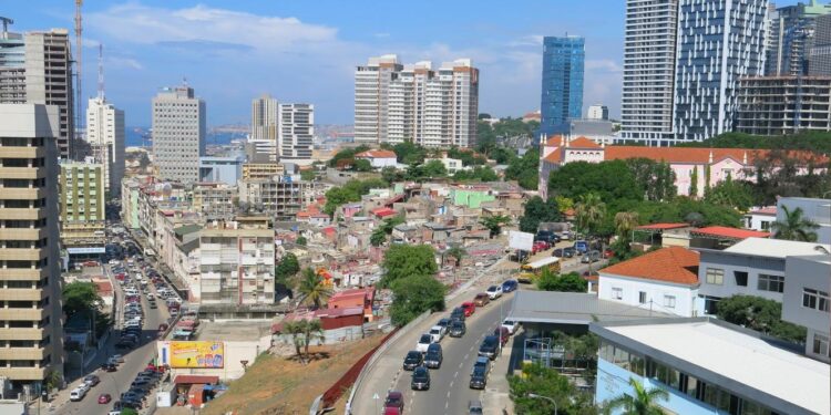 Angola gasta 2,2 milhões em 20 viaturas para Conselho Nacional de Viação 11 Angola