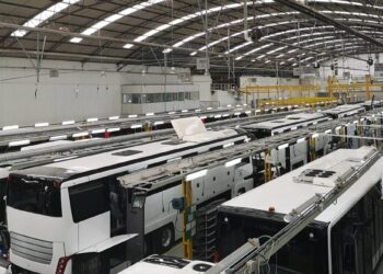 Angola fábrica de autocarros