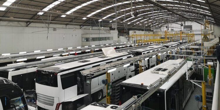 Angola fábrica de autocarros