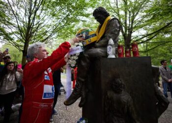 Estátua Ayrton Senna