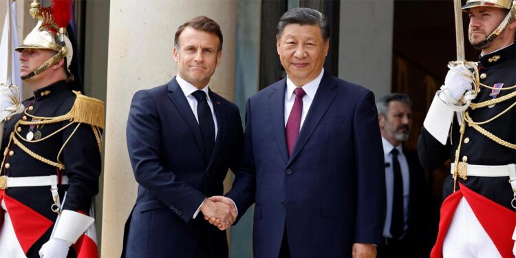 Xi Jinping leva mensagens da China à França 11 Xi Jinping China à França