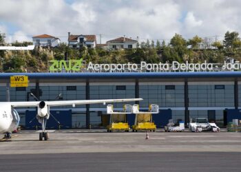 aeroporto ponta delgada