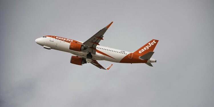 EasyJet anuncia voos low cost entre Portugal e Cabo Verde 11 aviao easyjet