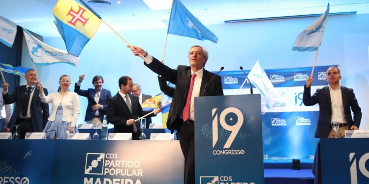 CDS afirma que não se pode “perder mais uma geração para a emigração” 11 cds madeira