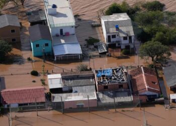 Quase dois milhões de pessoas já foram afetadas pelas chuvas no Brasil