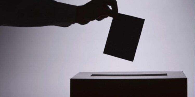 Partidos contam gastar 4,1 milhões de euros na campanha europeia 11 Partidos contam gastar 4,1 milhões de euros na campanha europeia