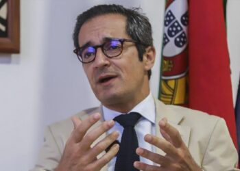 embaixador Paulo Lourenço