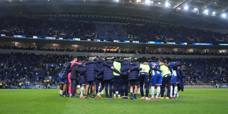 UEFA aplica multa milionária ao FC Porto e ameaça com exclusão 11 fcporto