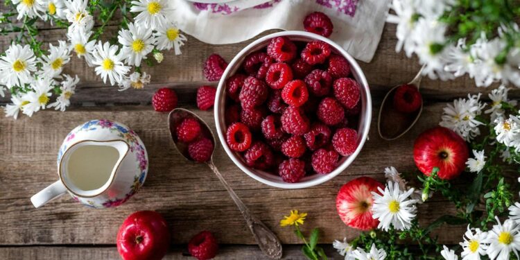 Coma mais vezes estes frutos vermelhos e o seu coração vai agradecer 11 frutos vermelhos saudavel