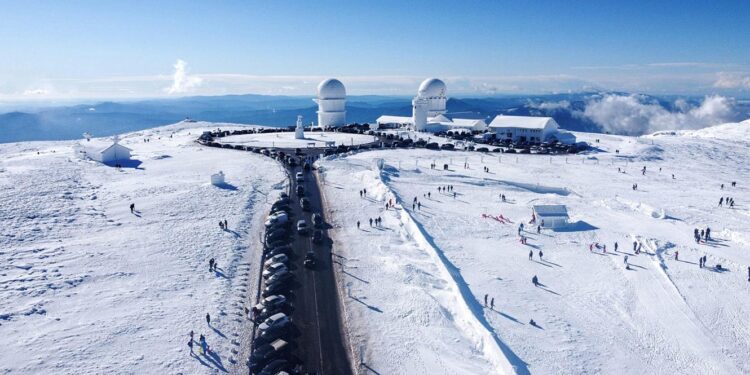 Neve regressou e fechou estradas na Serra da Estrela 11 neve na serra da estrela